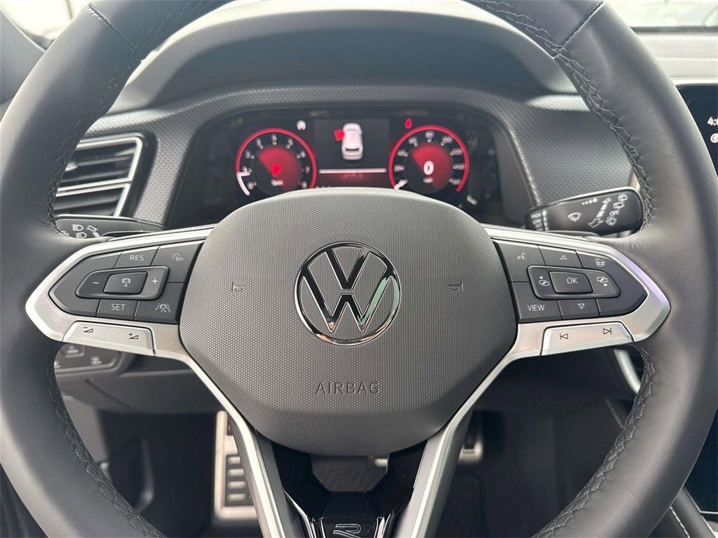 2026 Volkswagen Atlas Cross Sport 2.0T SEL R-Line Black