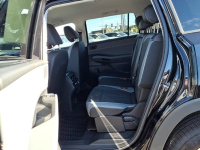 2027 Volkswagen Atlas SE