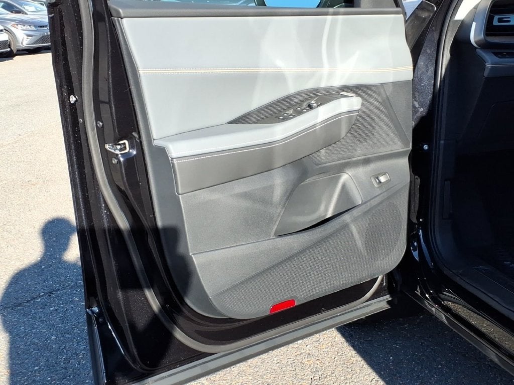 2027 Volkswagen Atlas SE