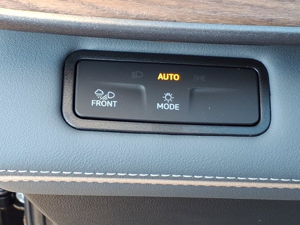2027 Volkswagen Atlas SE