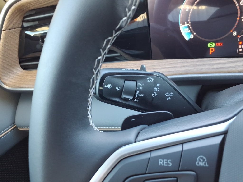 2027 Volkswagen Atlas SE