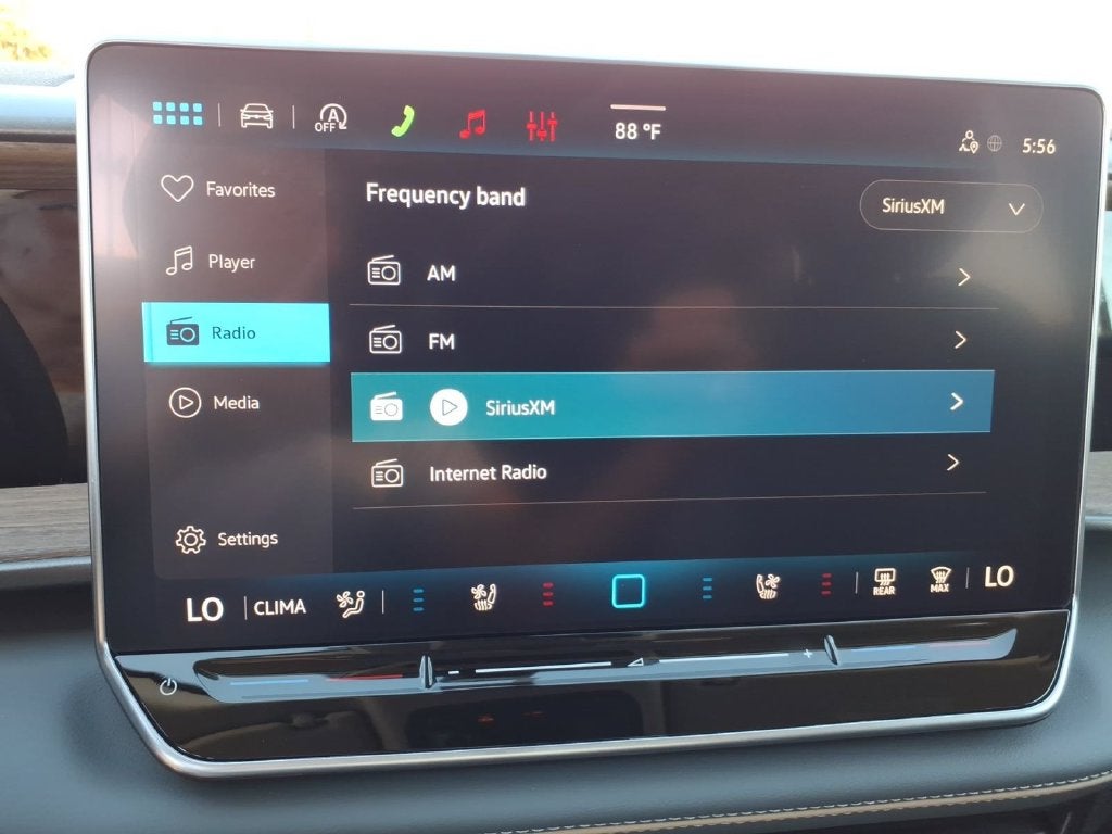 2027 Volkswagen Atlas SE