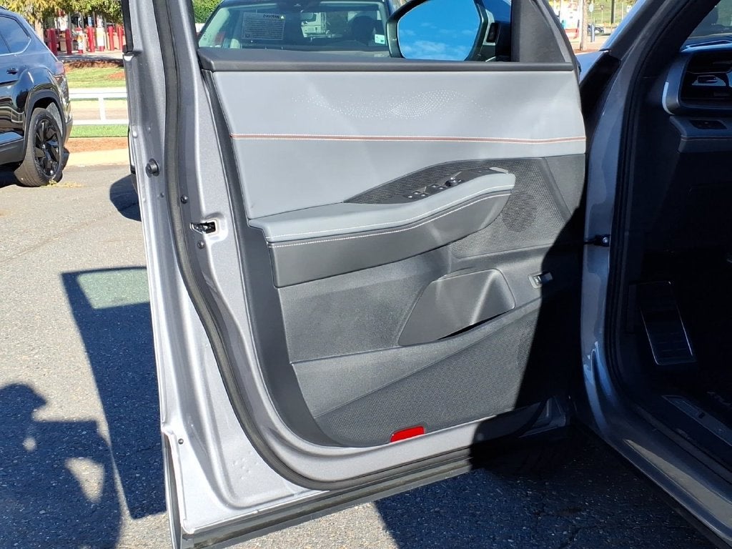 2027 Volkswagen Atlas SEL Premium R-Line