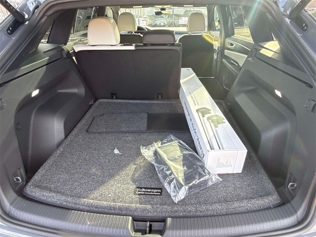 2026 Volkswagen Atlas Cross Sport 2.0T SEL Premium R-Line