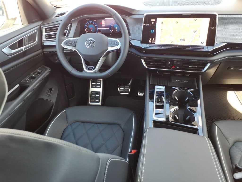 2026 Volkswagen Atlas Cross Sport SEL Premium R-Line