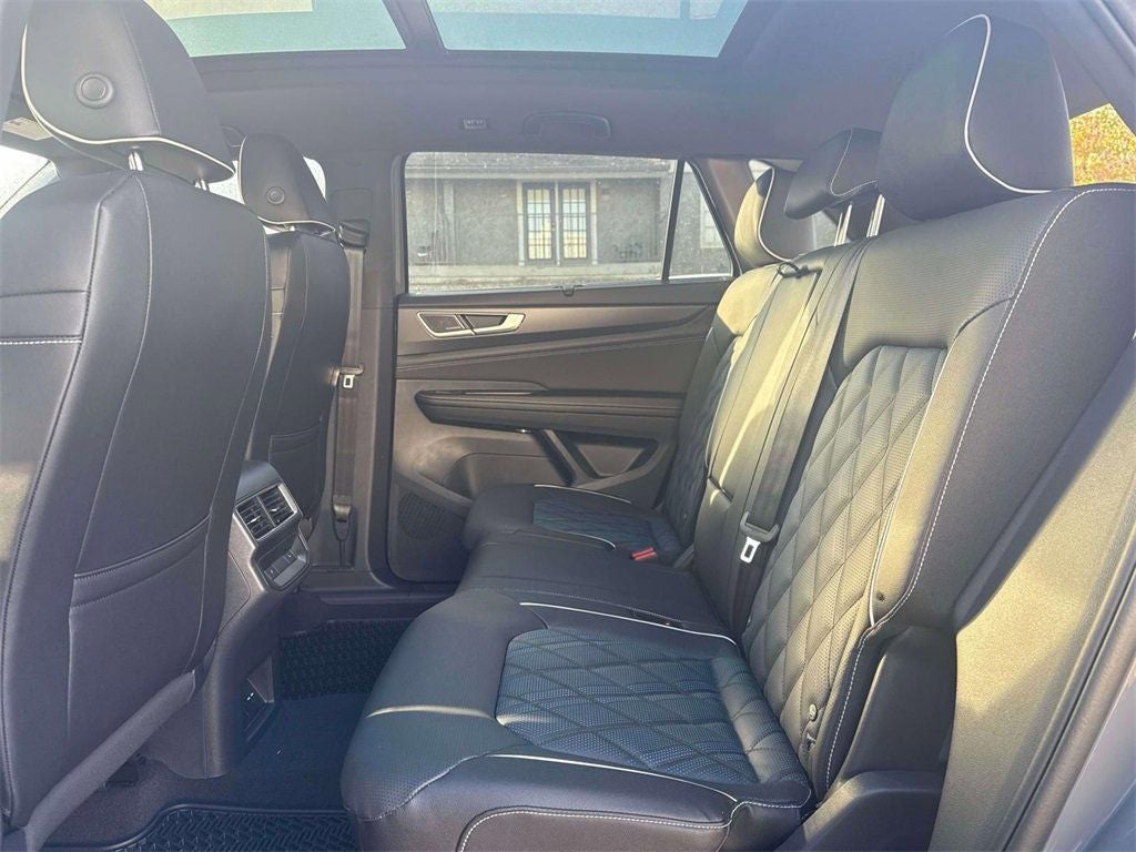 2026 Volkswagen Atlas Cross Sport 2.0T SEL Premium R-Line