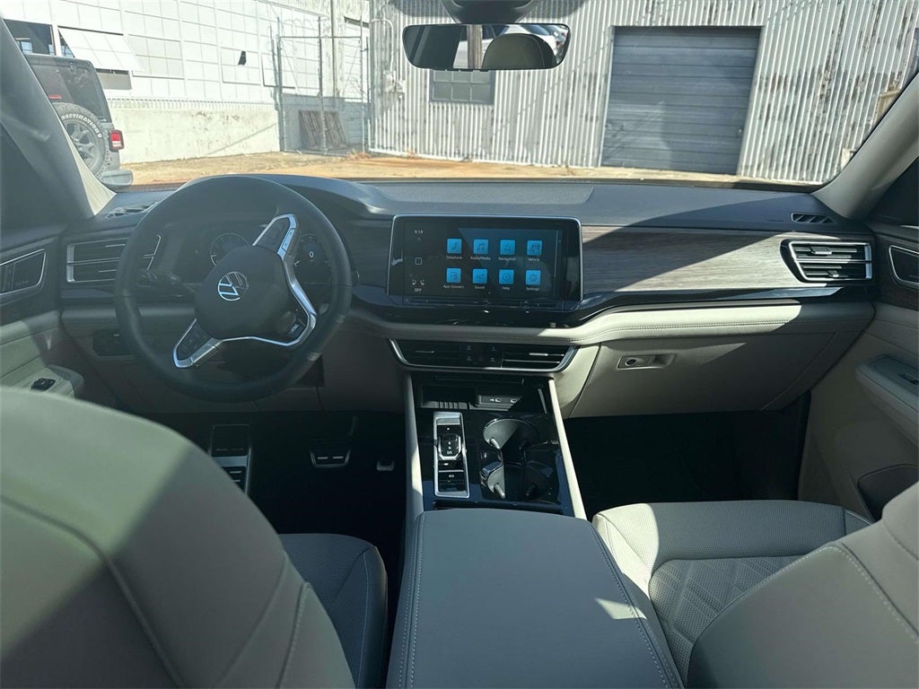 2026 Volkswagen Atlas 2.0T SEL Premium R-Line