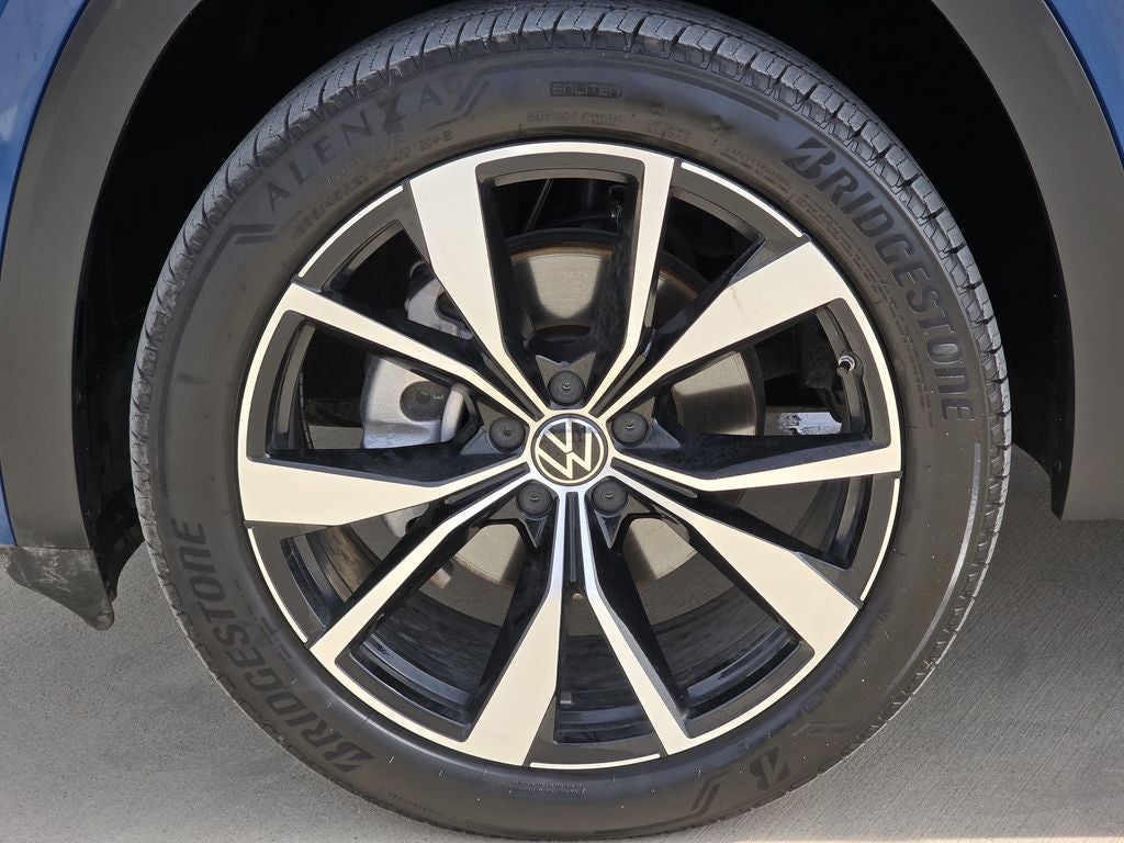 2025 Volkswagen Atlas 2.0T SEL Premium R-Line