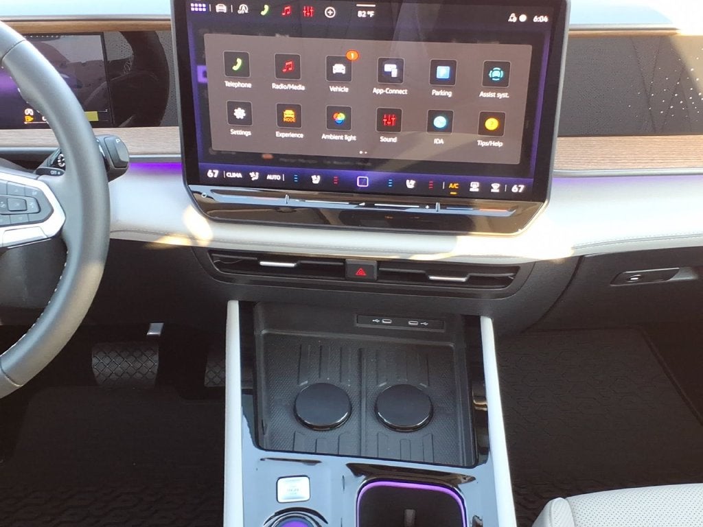 2027 Volkswagen Atlas SE w/Technology