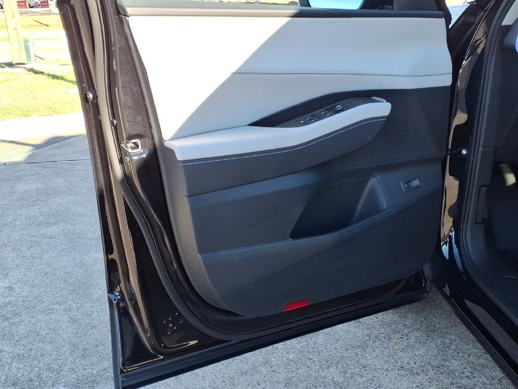 2027 Volkswagen Atlas SE w/Technology