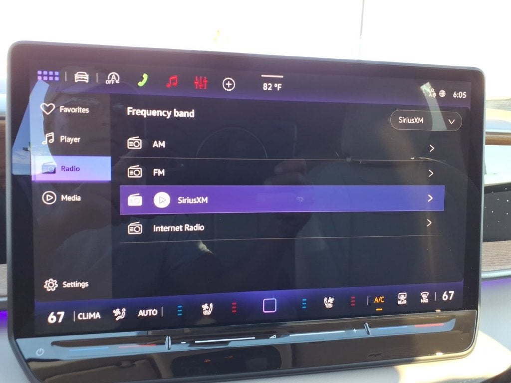 2027 Volkswagen Atlas SE w/Technology