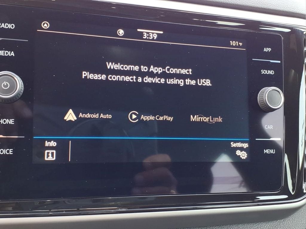 2023 Volkswagen Atlas Cross Sport 2.0T SE w/Technology