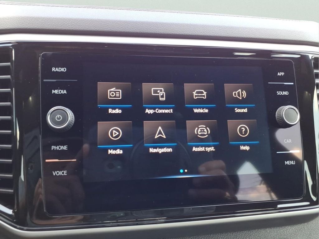 2023 Volkswagen Atlas Cross Sport 2.0T SE w/Technology
