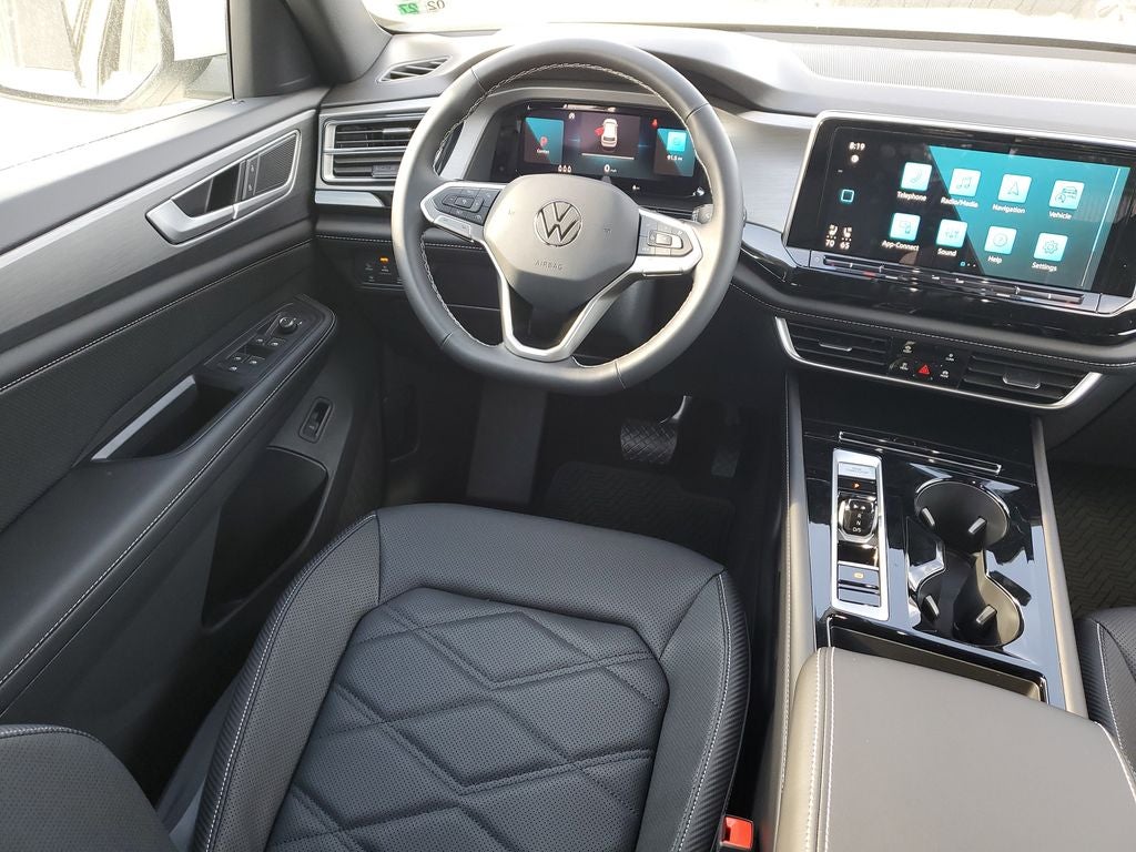 2026 Volkswagen Atlas Cross Sport 2.0T SE w/Technology