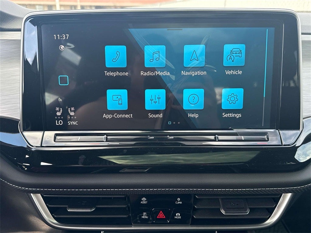 2026 Volkswagen Atlas Cross Sport 2.0T SE w/Technology