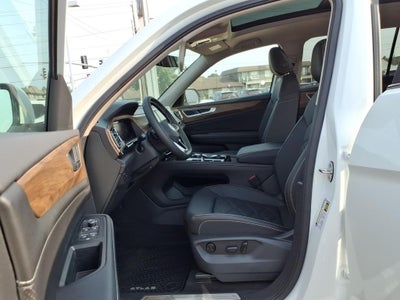 2026 Volkswagen Atlas SE w/Technology