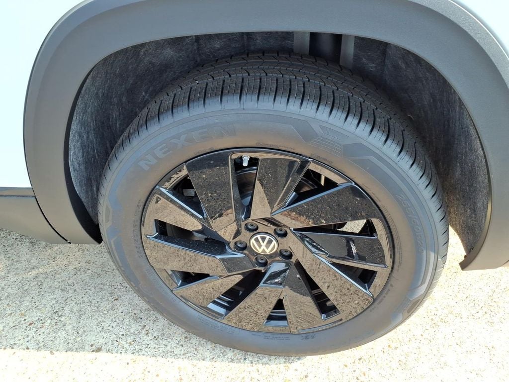 2026 Volkswagen Atlas SE w/Technology