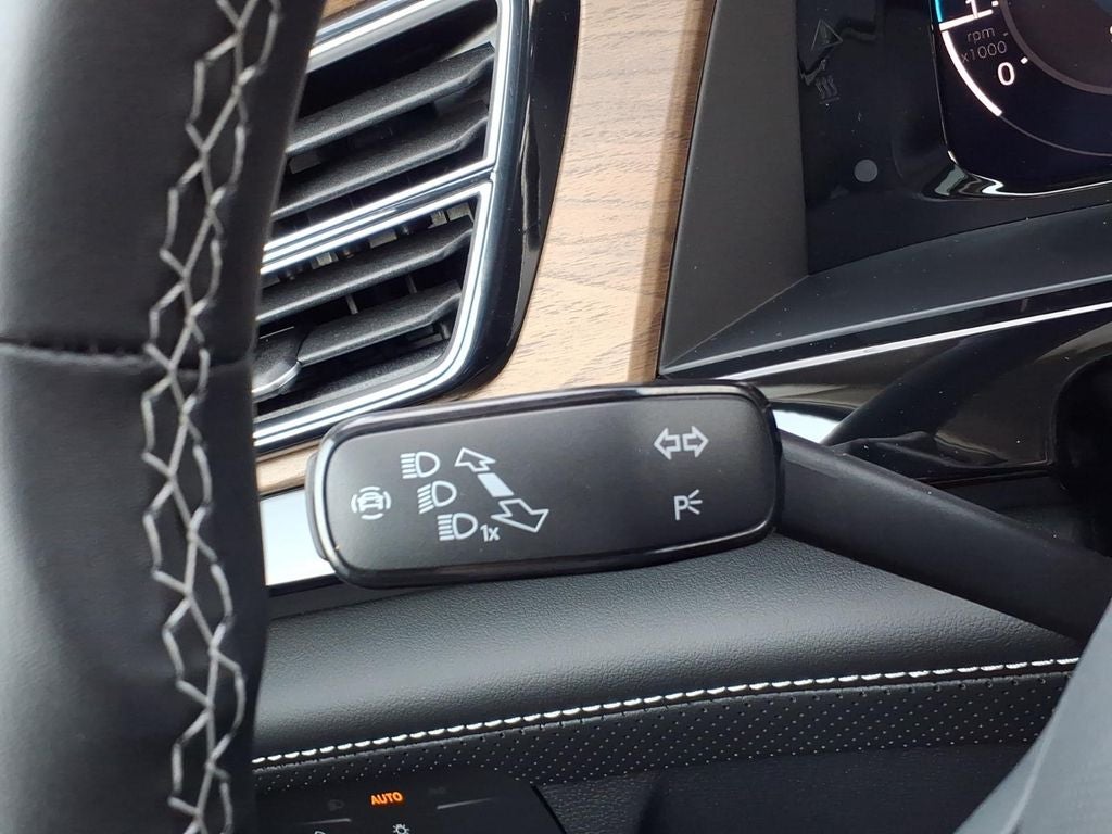 2026 Volkswagen Atlas SE w/Technology