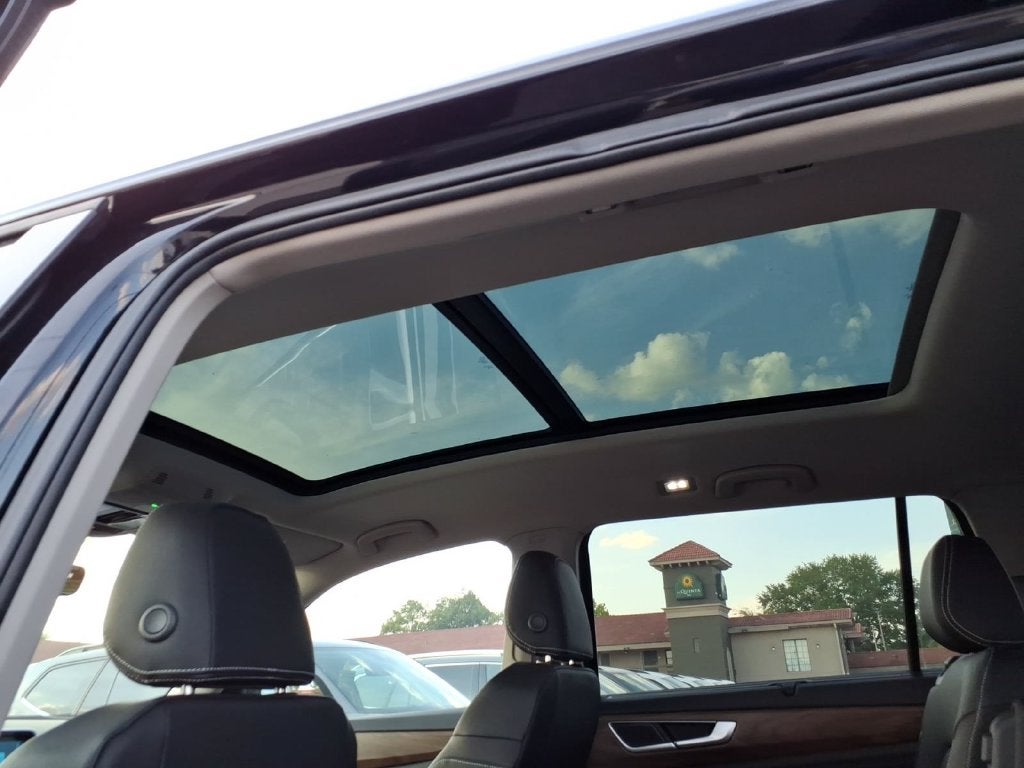 2026 Volkswagen Atlas SE w/Technology