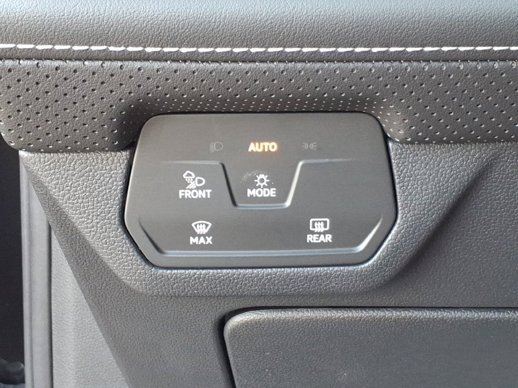 2026 Volkswagen Atlas SE w/Technology