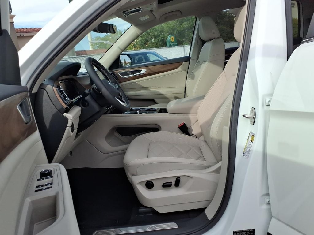 2026 Volkswagen Atlas SE w/Technology