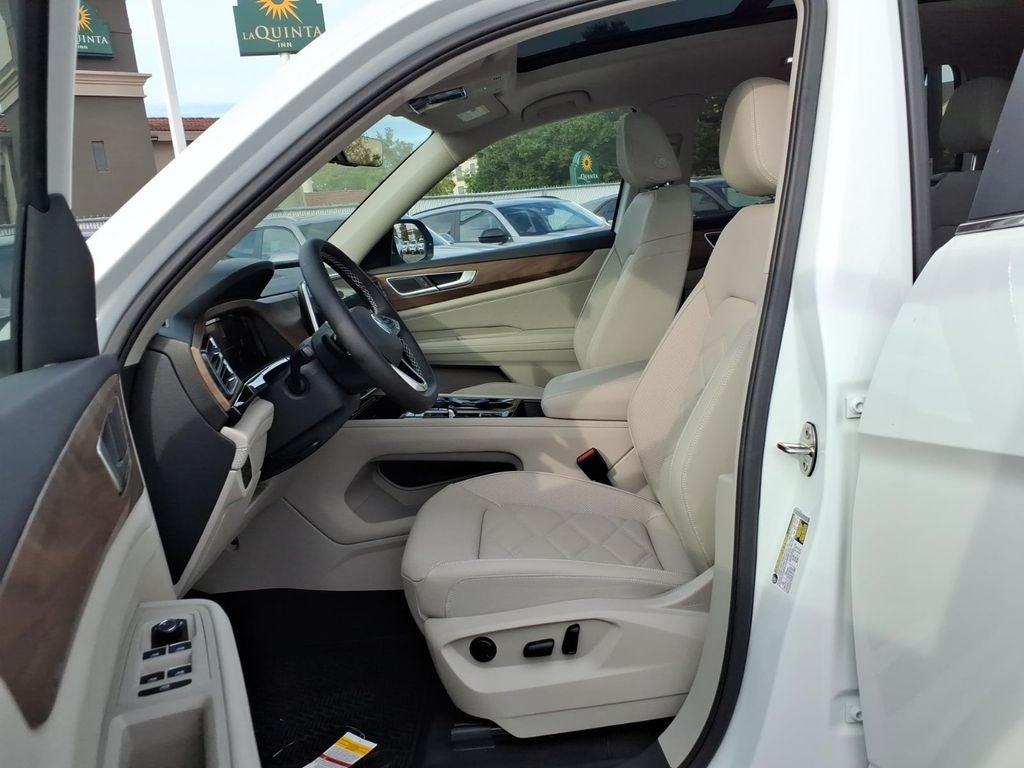 2026 Volkswagen Atlas SE w/Technology