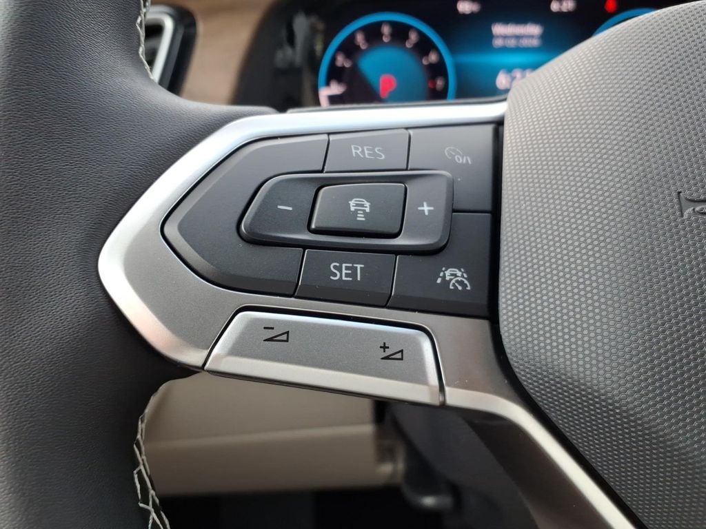 2026 Volkswagen Atlas SE w/Technology
