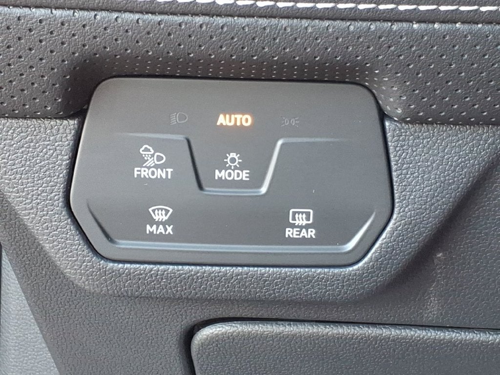 2026 Volkswagen Atlas SE w/Technology