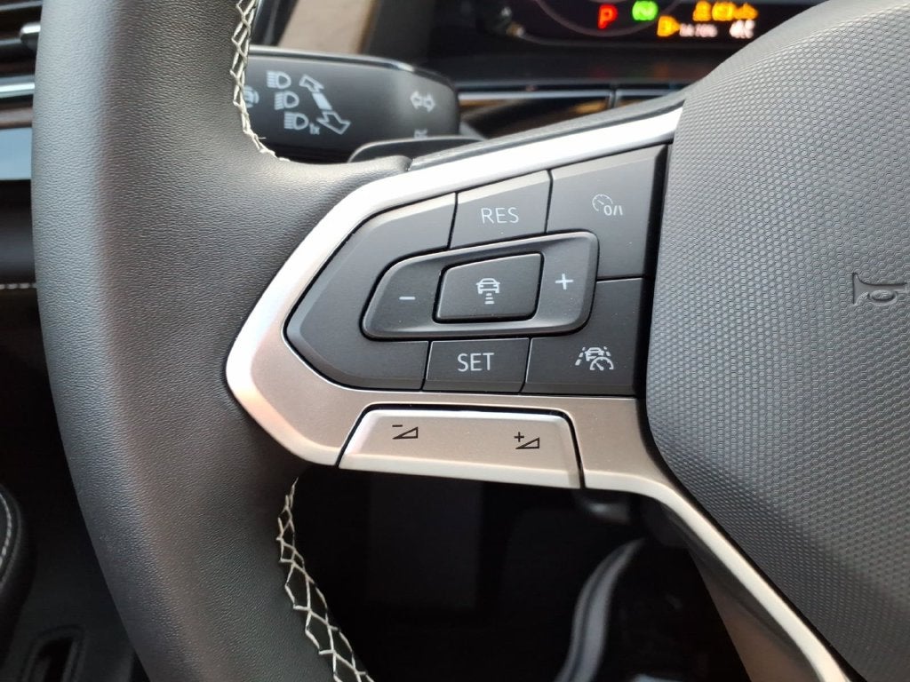 2026 Volkswagen Atlas SE w/Technology