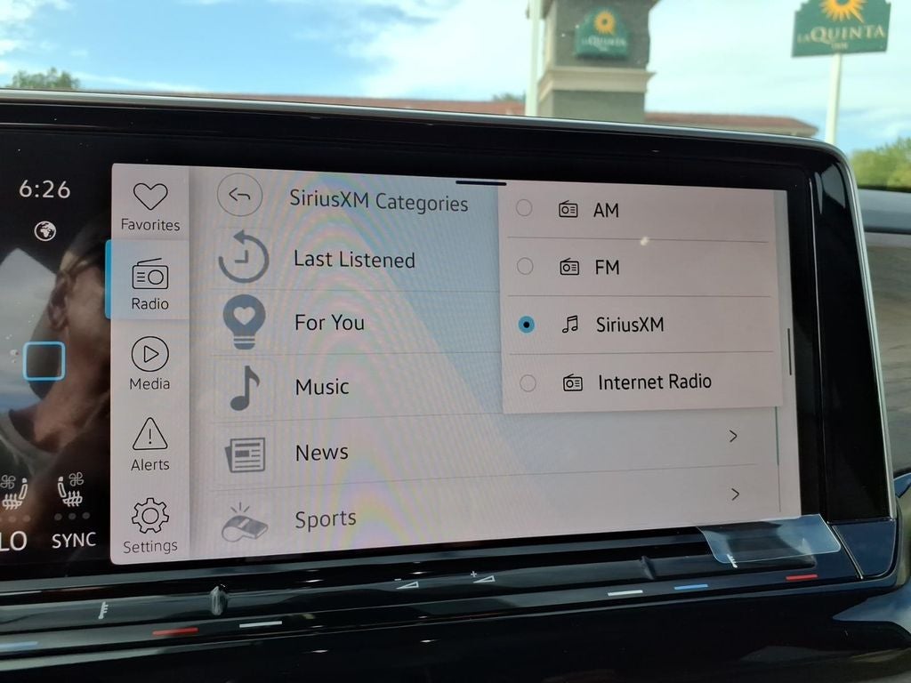 2026 Volkswagen Atlas SE w/Technology