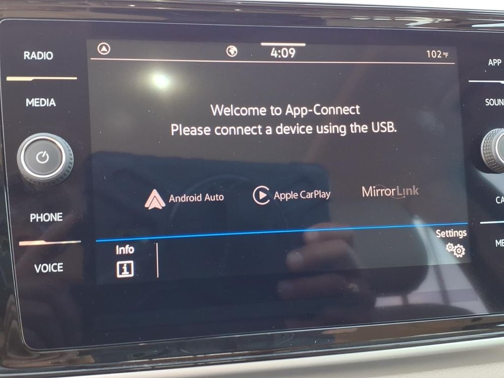 2023 Volkswagen Atlas 3.6L V6 SE w/Technology