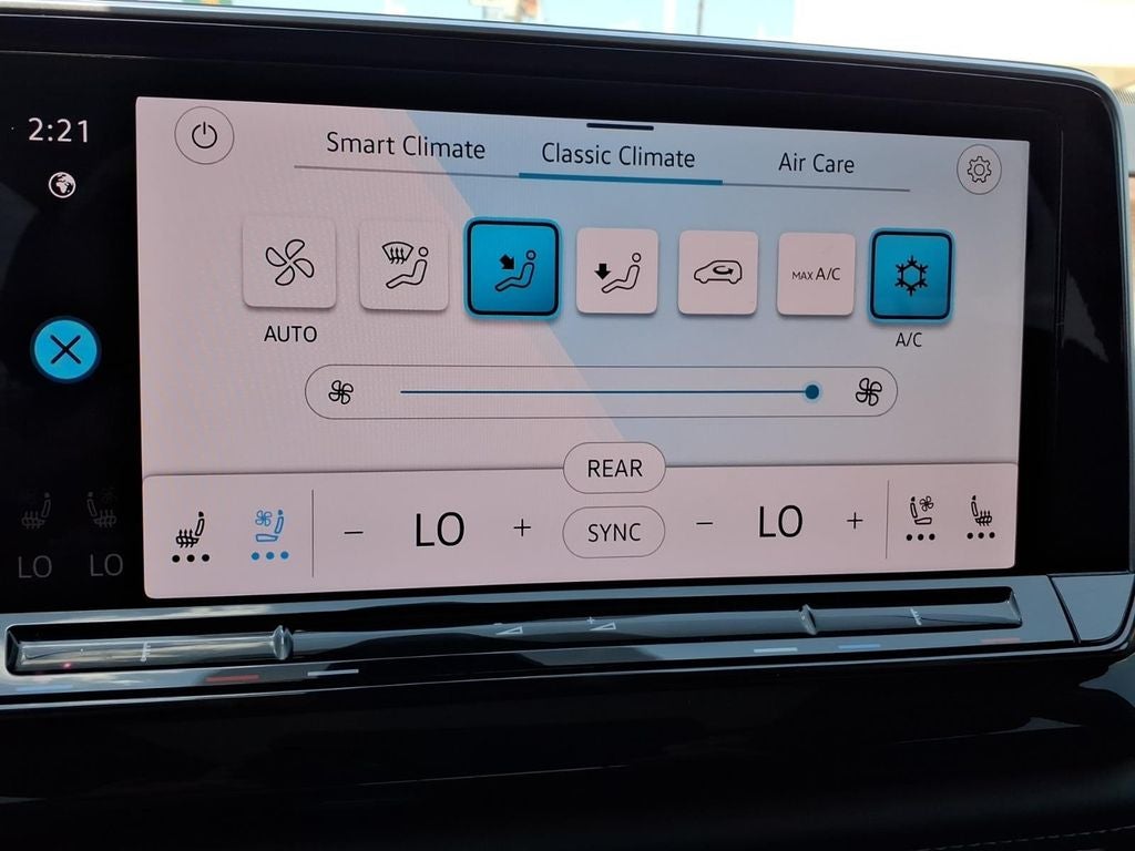 2024 Volkswagen Atlas 2.0T SE w/Technology