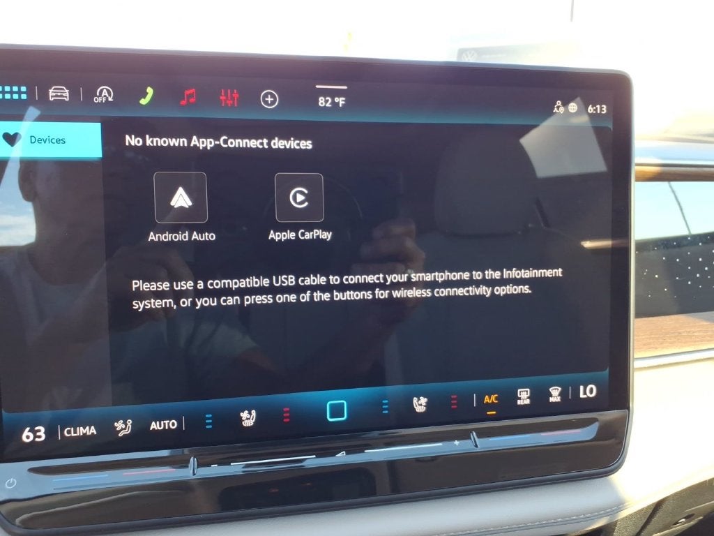 2027 Volkswagen Atlas SE w/Technology