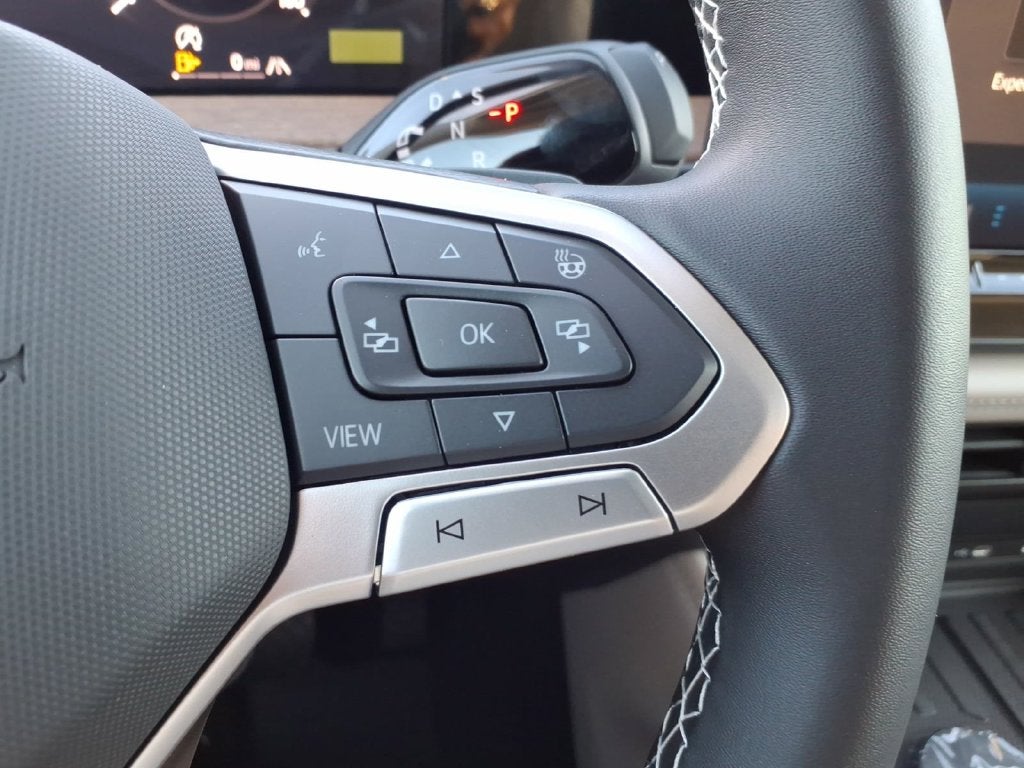 2027 Volkswagen Atlas SE w/Technology