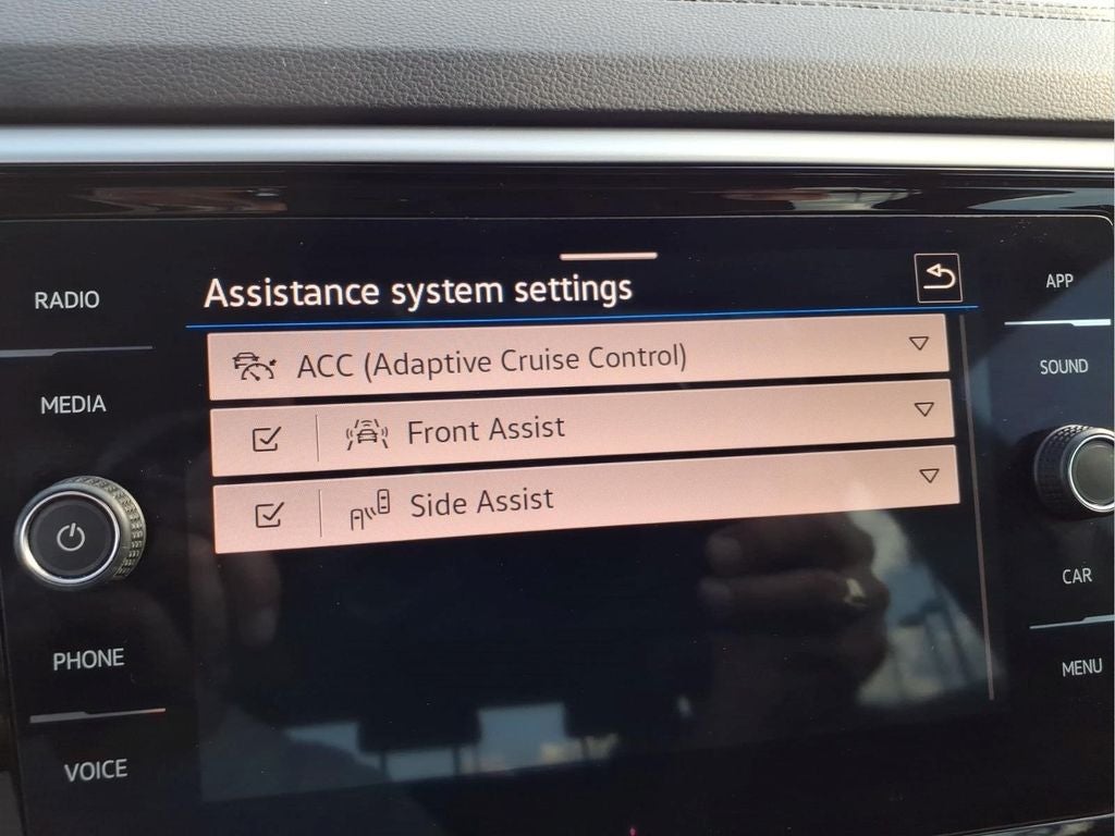 2023 Volkswagen Atlas Cross Sport 3.6L V6 SE w/Technology