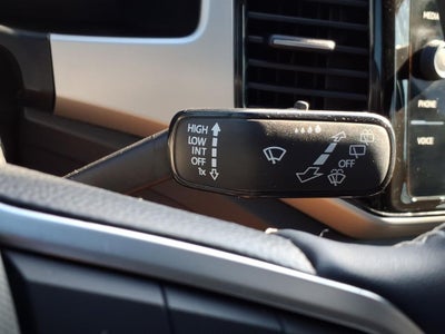 2023 Volkswagen Atlas Cross Sport 3.6L V6 SE w/Technology