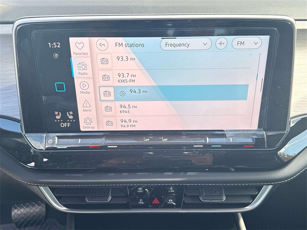 2026 Volkswagen Atlas Cross Sport 2.0T SE w/Technology