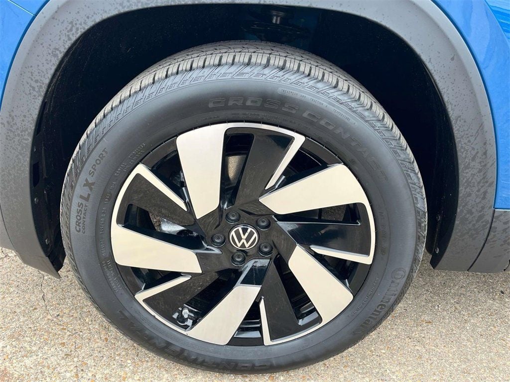 2025 Volkswagen Atlas Cross Sport 2.0T SE w/Technology