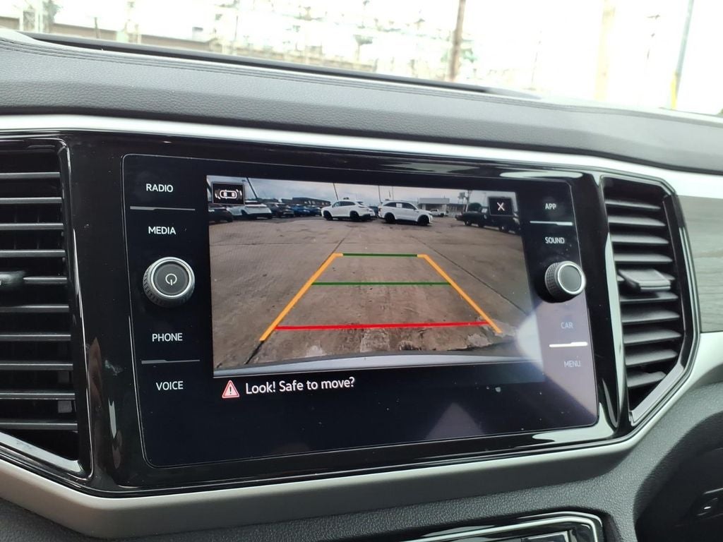 2022 Volkswagen Atlas 3.6L V6 SE w/Technology