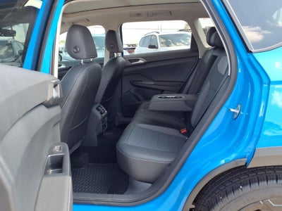 2025 Volkswagen Taos 1.5T SE Black