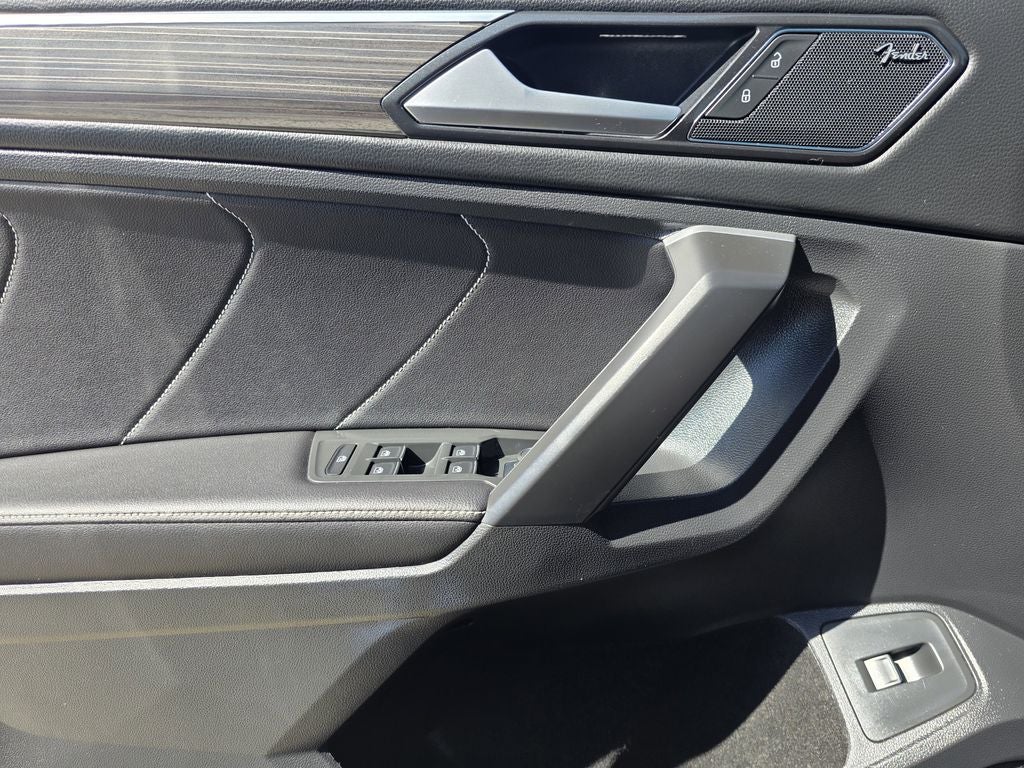 2024 Volkswagen Tiguan 2.0T SEL R-Line