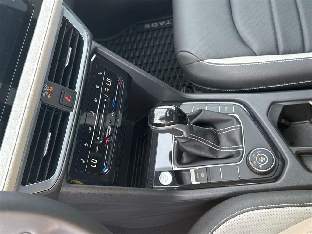 2025 Volkswagen Taos 1.5T SEL