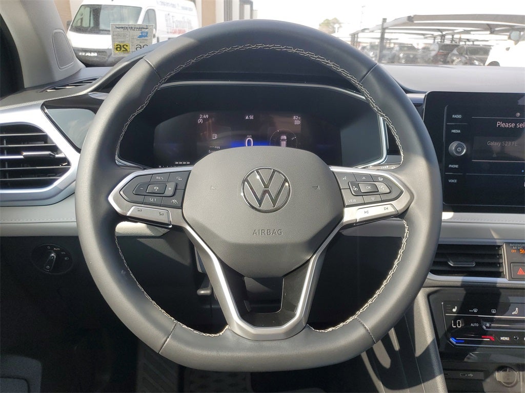 2025 Volkswagen Taos 1.5T SE