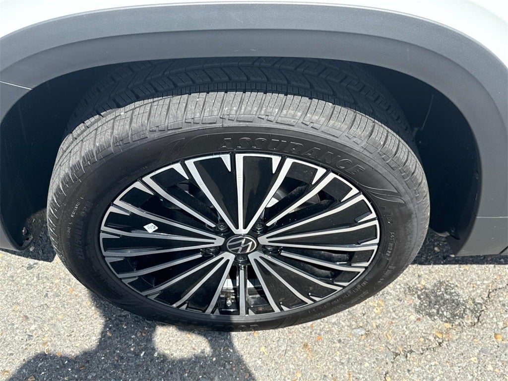 2025 Volkswagen Taos 1.5T SE