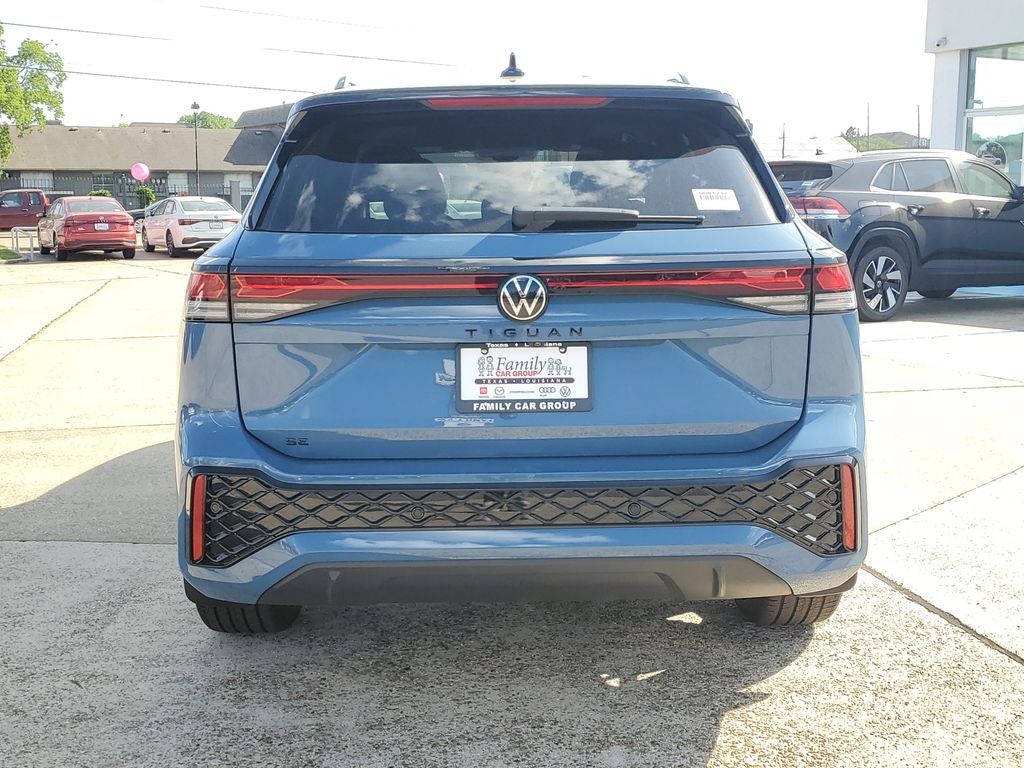 2026 Volkswagen Tiguan 2.0T SE R-Line Black
