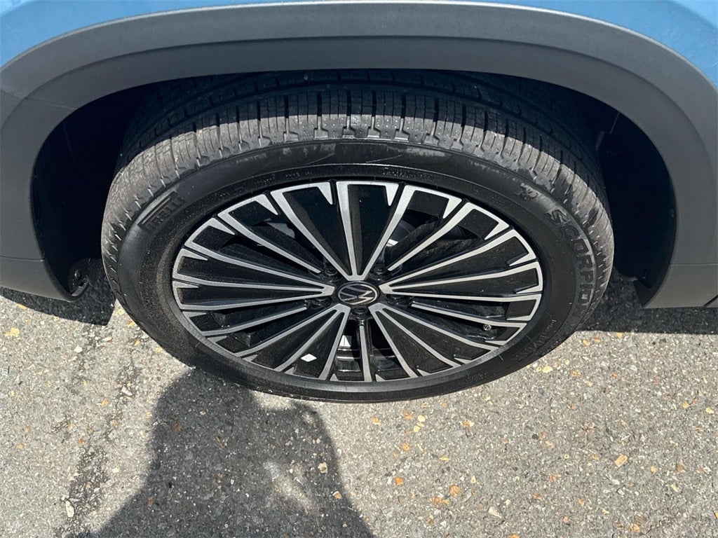 2025 Volkswagen Taos 1.5T SE