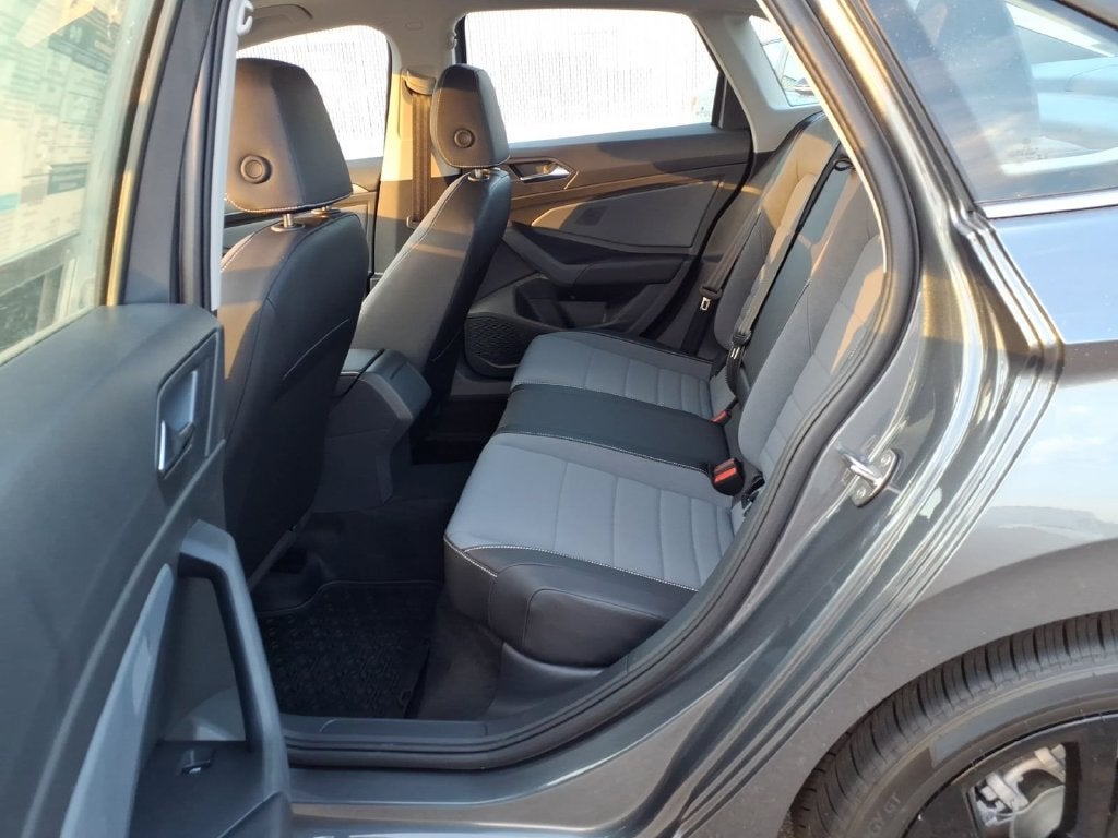 2027 Volkswagen Jetta 1.5T SE