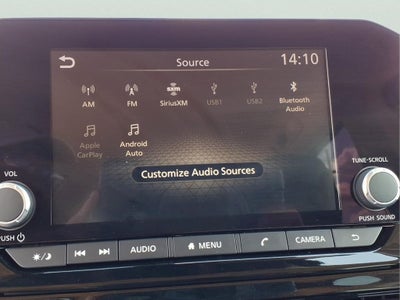 2025 Nissan Pathfinder SV
