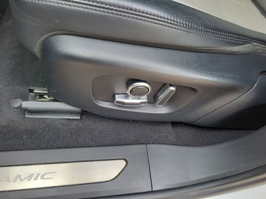 2022 Land Rover Range Rover Evoque R-Dynamic SE