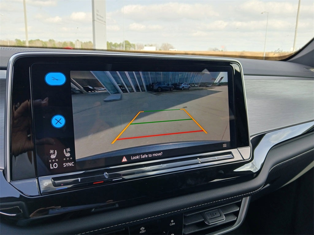 2025 Volkswagen Atlas Cross Sport 2.0T SE